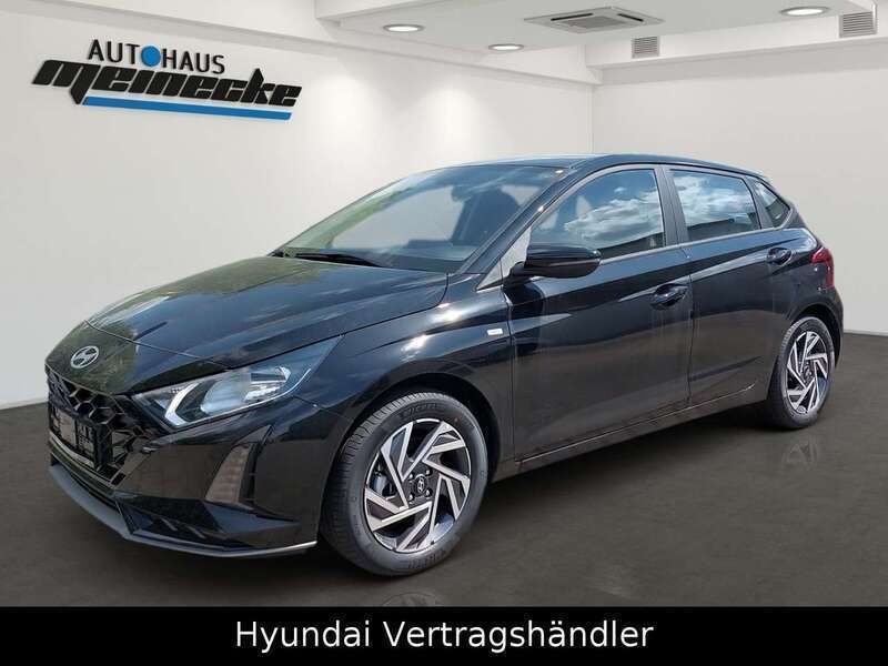 Phantom black / met Neu 2024 Hyundai i20 Trend Kleinwagen | 18.990 € (Guter Preis) - Bild 1/4