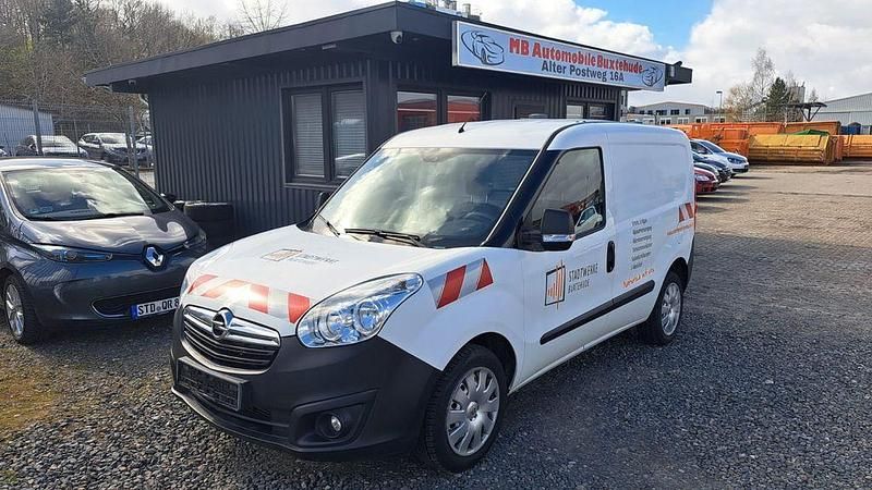 Gebraucht Opel Combo 120 PS (88 kW) 2018 Weiß Van / Kleinbus