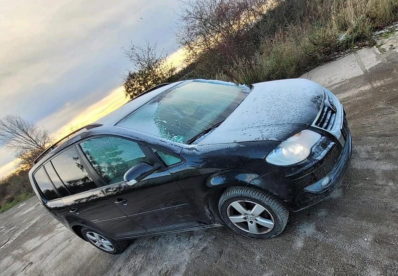 Schwarz Gebraucht 2008 VW Touran Van / Kleinbus | 1.990 € (Superpreis) - Bild 1/4