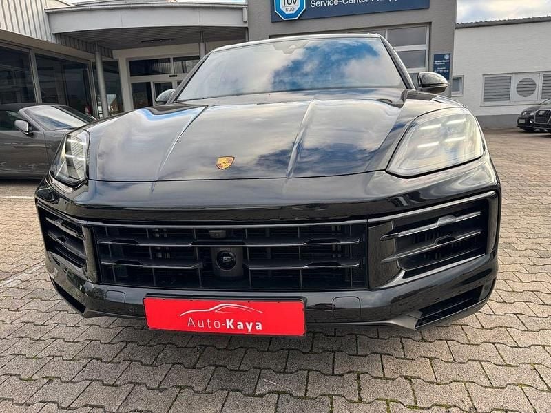 Schwarz Gebraucht 2024 Porsche Cayenne S E-Hybrid SUV | 97.450 € - Bild 1/4