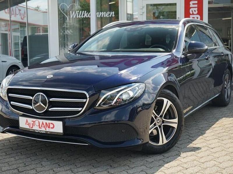 Gebraucht Mercedes E220 Avantgarde 194 PS (142 kW) 2019 Cavansitblau metalliclack Kombi
