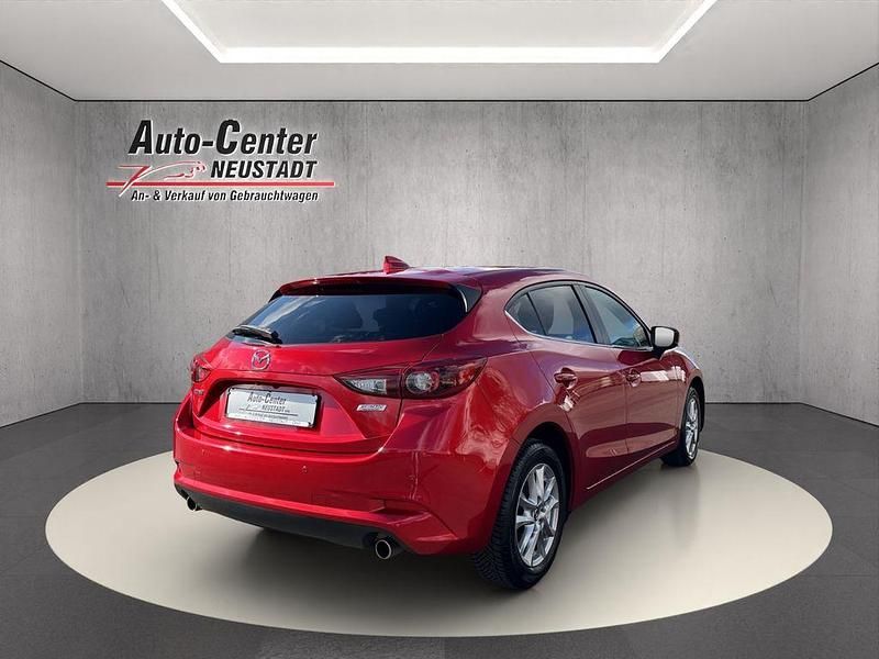 Gebraucht Mazda 3 Exclusive-Line 120 PS (88 kW) 2017 Rot Limousine