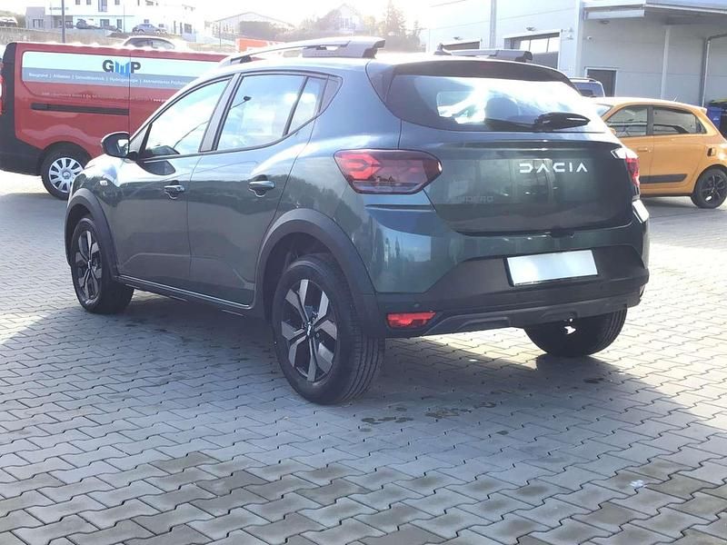 Ny Dacia Sandero Expression 91 HK (66 kW) 2025 Grøn Hatchback