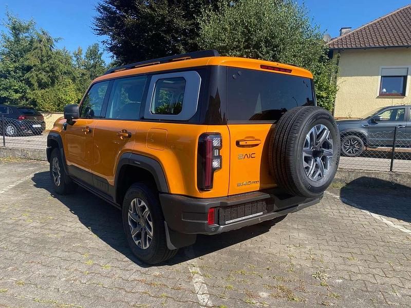 Gebraucht Baic BJ40 234 PS (172 kW) 2025 Orange SUV