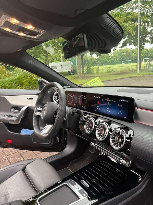 Gebraucht Mercedes CLA220 AMG Line Premium 190 PS (139 kW) 2023 Limousine