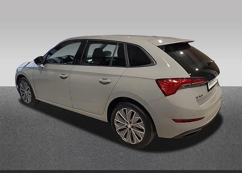 Gebraucht Skoda Scala Clever 150 PS (110 kW) 2021 Grau Kleinwagen