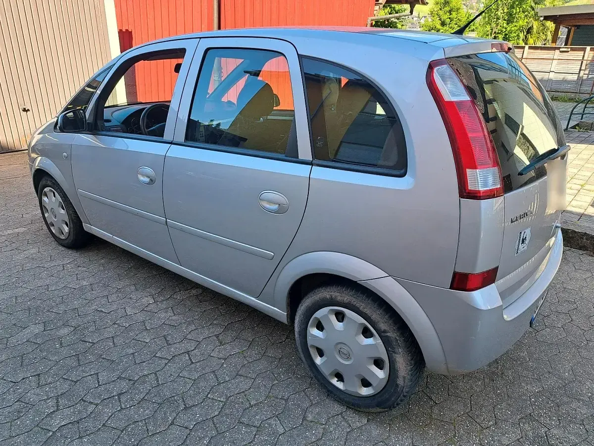 Gebraucht Opel Meriva 100 PS (73 kW) 2005 Silber Van / Kleinbus