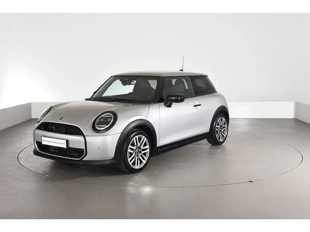 Gebraucht Mini Cooper Classic 114 kW (156 PS) 2025 Silber Kleinwagen