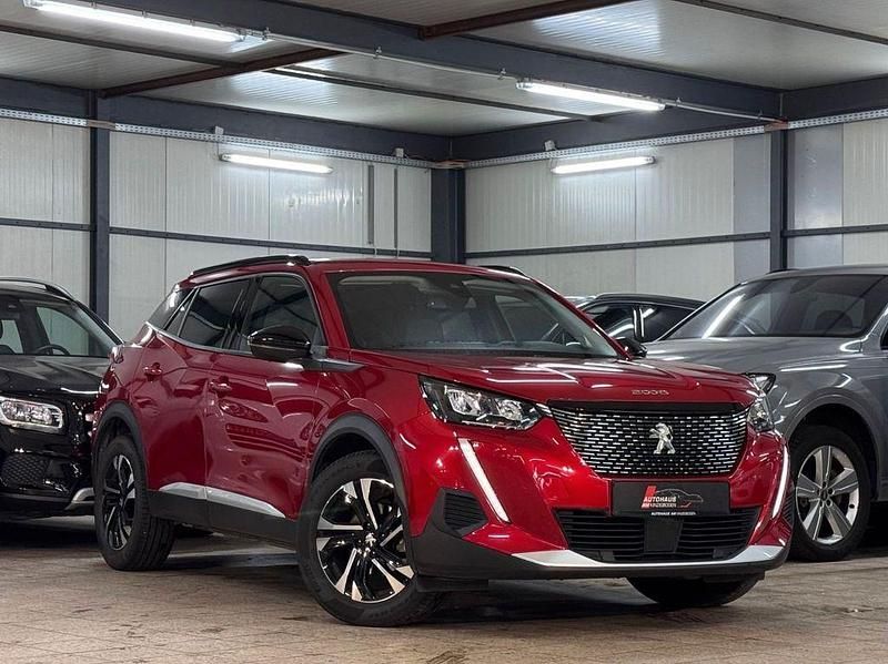 Rot Gebraucht 2022 Peugeot 2008 Allure SUV | 17.490 € (Fairer Preis) - Bild 1/4