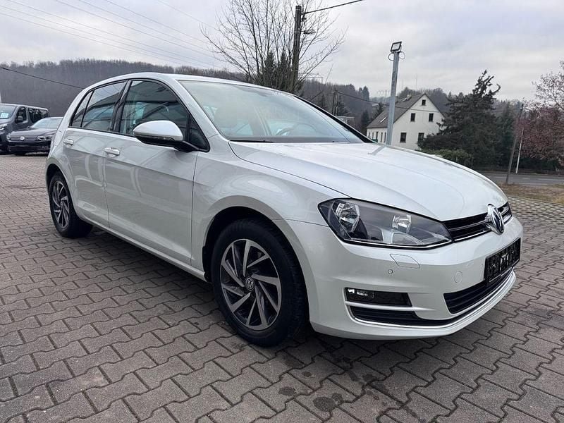 Gebraucht VW Golf VII Allstar 150 PS (110 kW) 2016 Weiß Limousine