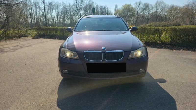Gebraucht BMW 320 170 PS (125 kW) 2007 Violet Kombi
