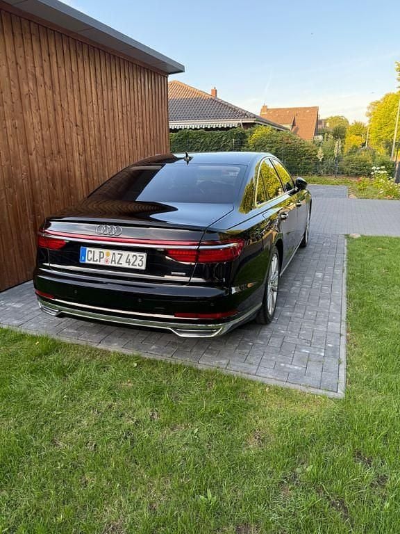 Second-hand Audi A8 286 CP (210 kW) 2017 Negru Berlinǎ
