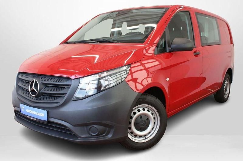 Rot Gebraucht 2016 Mercedes Vito Van / Kleinbus | 19.500 € (Etwas zu teuer) - Bild 1/4