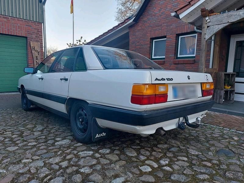 Second-hand Audi 100 115 CP (84 kW) 1986 Alb Berlinǎ