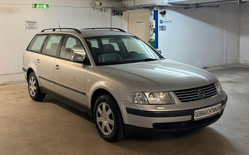 Gebraucht VW Passat 125 PS (91 kW) 2000 Silber Kombi