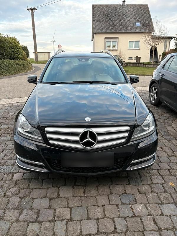 Gebraucht Mercedes C200 2011 Schwarz Kombi
