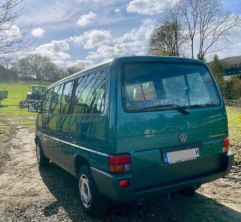 Second-hand VW T4 77 CP (56 kW) 1993 Verde Van