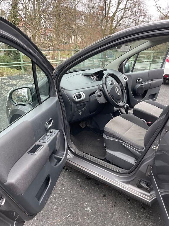 Gebraucht Renault Modus Dynamique 111 PS (81 kW) 2009 Grau Van / Kleinbus