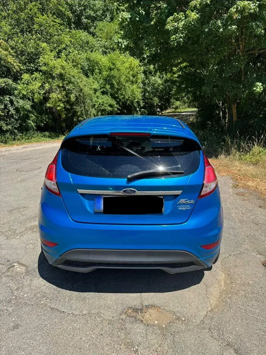 Gebraucht Ford Fiesta Titanium 101 PS (74 kW) 2013 Blau Kleinwagen