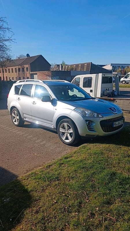 Silber Gebraucht 2009 Peugeot 4007 SUV | 3.500 € (Fairer Preis) - Bild 1/4