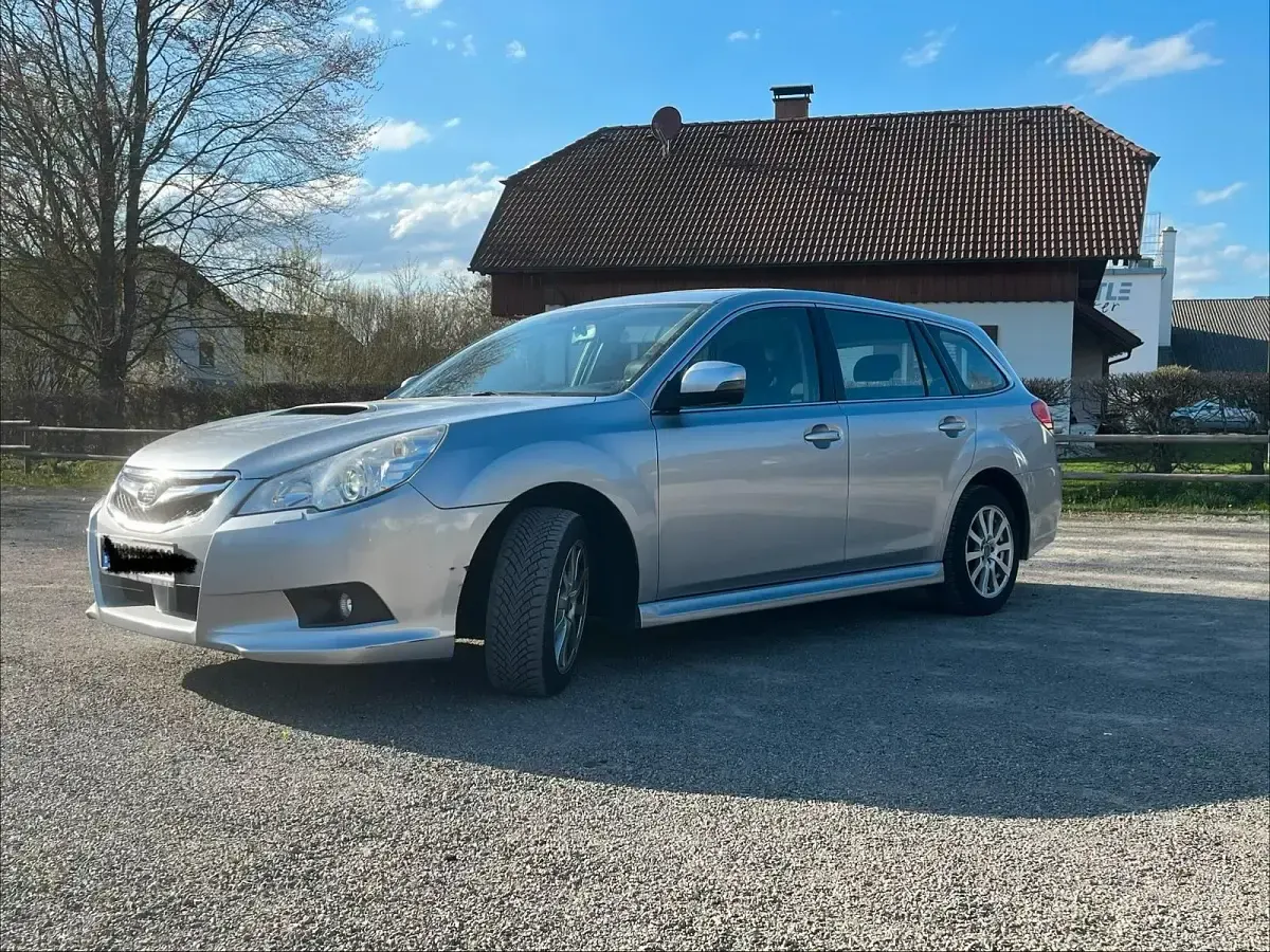 Second-hand Subaru Legacy 150 CP (110 kW) 2012 Gri Break
