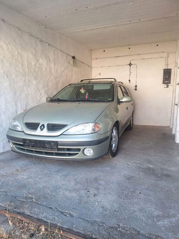 Gebraucht 2001 Renault Mégane Expression Limousine | 1.450 € - Bild 1/4
