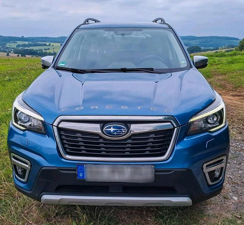 Blau Gebraucht 2020 Subaru Forester SUV | 17.000 € (Fairer Preis) - Bild 1/4