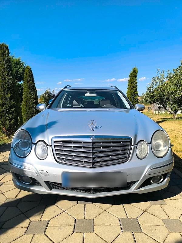 Silber Gebraucht 2007 Mercedes E220 Kombi | 3.400 € (Fairer Preis) - Bild 1/4
