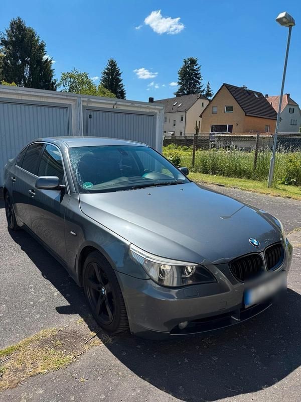 Grau Gebraucht 2004 BMW 525 Limousine | 4.250 € (Guter Preis) - Bild 1/4