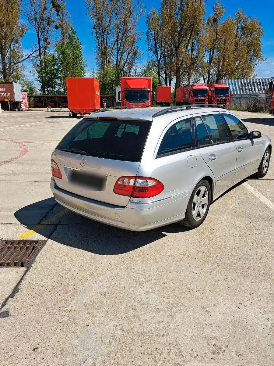Brugt Mercedes E280 177 HK (130 kW) 2004 Sølv Stationcar