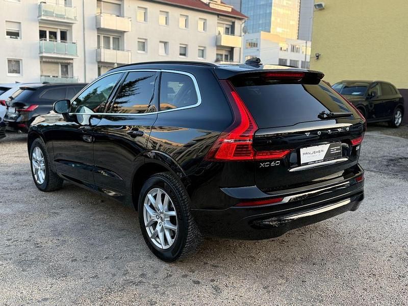 Gebraucht Volvo XC60 Core 197 PS (144 kW) 2022 Schwarz SUV