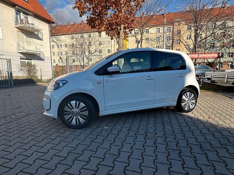 Weiß Gebraucht 2016 VW e-up! Kleinwagen | 8.950 € (Guter Preis) - Bild 1/4
