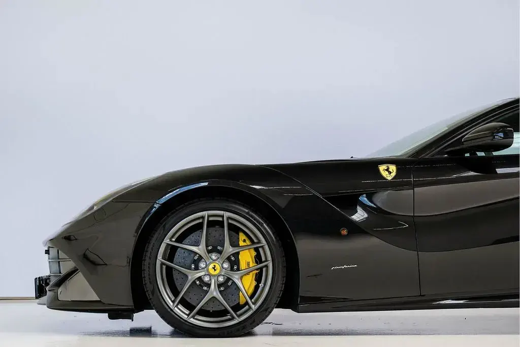 Second-hand Ferrari F12 741 CP (545 kW) 2013 Negru Coupe