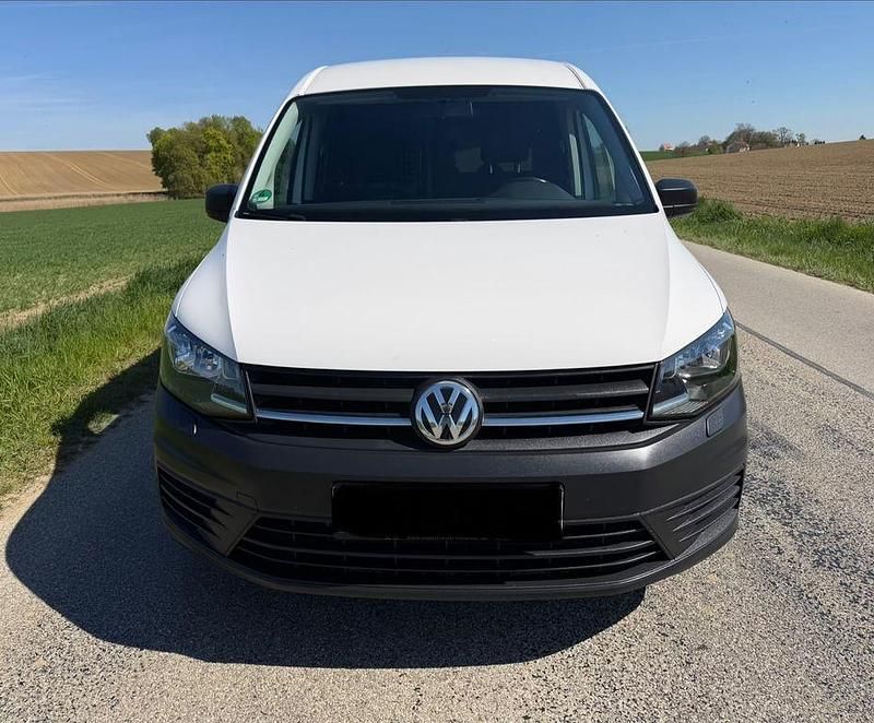 Second-hand VW Caddy 102 CP (75 kW) 2019 Alb Monovolum