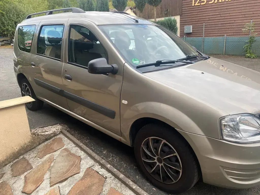 Gebraucht Dacia Logan MCV Ambiance 75 PS (55 kW) 2009 Grau Kombi