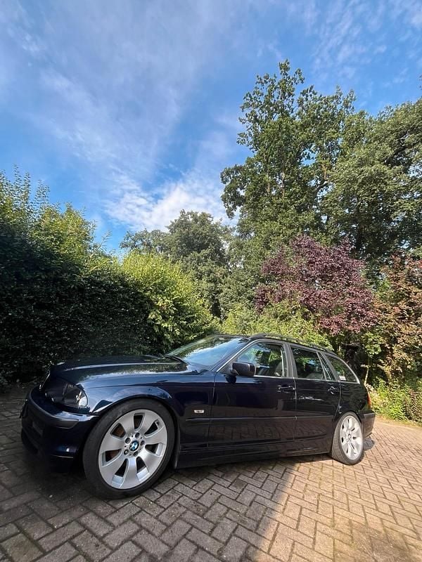 Gebraucht BMW 328 193 PS (141 kW) 1999 Blau Kombi