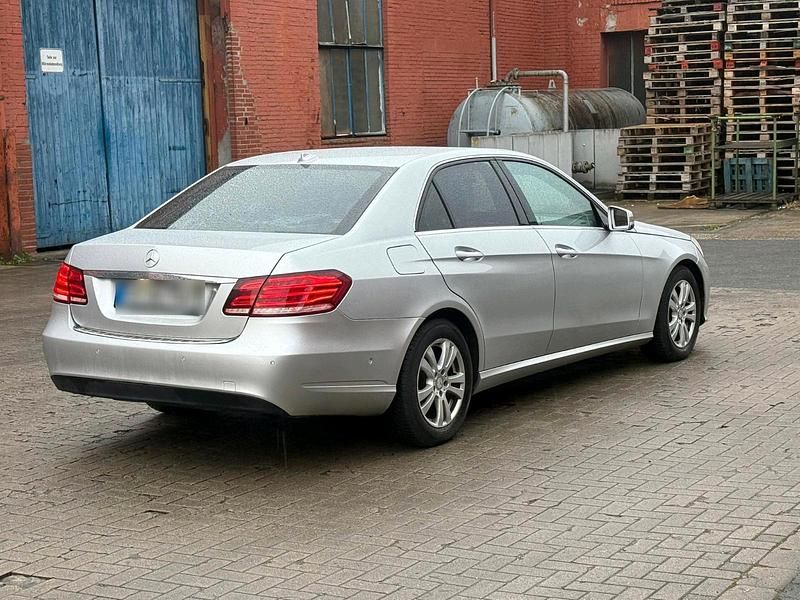 Gebraucht Mercedes E200 136 PS (100 kW) 2014 Silber Limousine