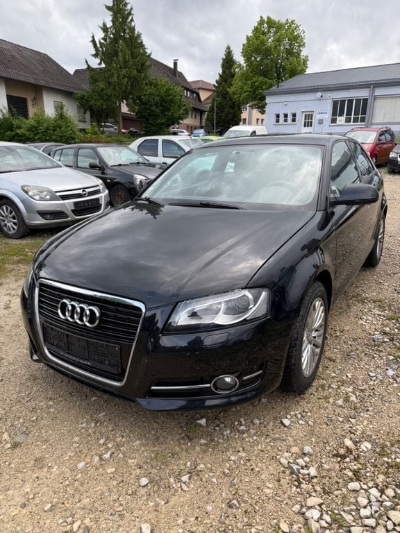 Schwarz Gebraucht 2012 Audi A3 Attraction Kleinwagen | 2.600 € (Superpreis) - Bild 1/4