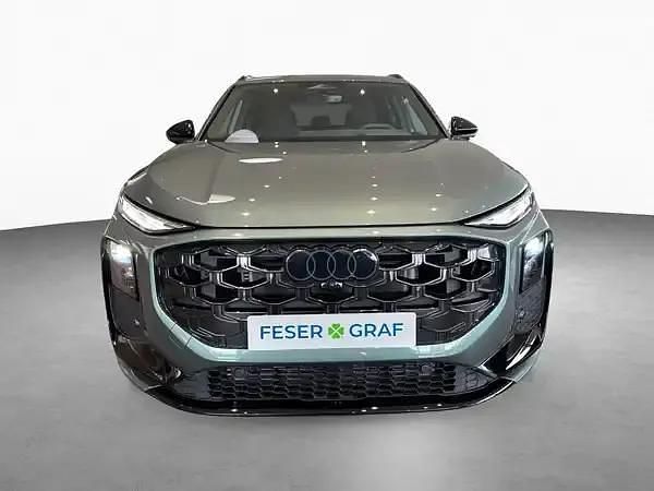 Neu Audi Q3 Ambiente 204 PS (150 kW) 2026 Salbeigrün metallic SUV