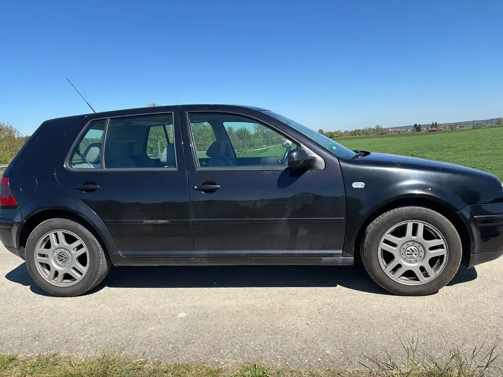 Gebraucht VW Golf IV Basis 75 PS (55 kW) 2000 Schwarz Limousine