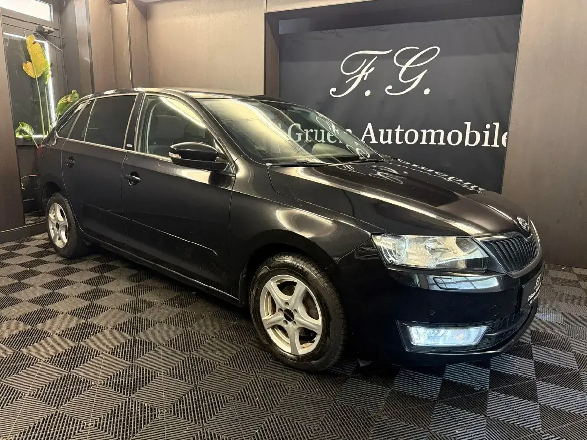 Gebraucht Skoda Rapid 90 PS (66 kW) 2016 Schwarz Kleinwagen