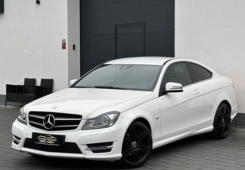 Weiß Gebraucht 2015 Mercedes C180 AMG Coupé | 21.300 € (Superpreis) - Bild 1/4