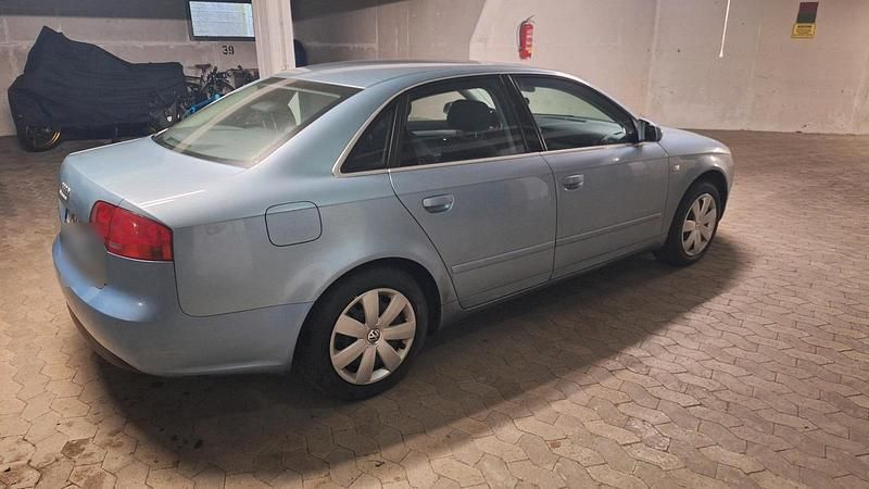 Gebraucht Audi A4 102 PS (75 kW) 2007 Blau Limousine