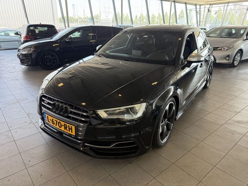 Schwarz Gebraucht 2014 Audi S3 Sport Limousine | 17.990 € (Etwas zu teuer) - Bild 1/4