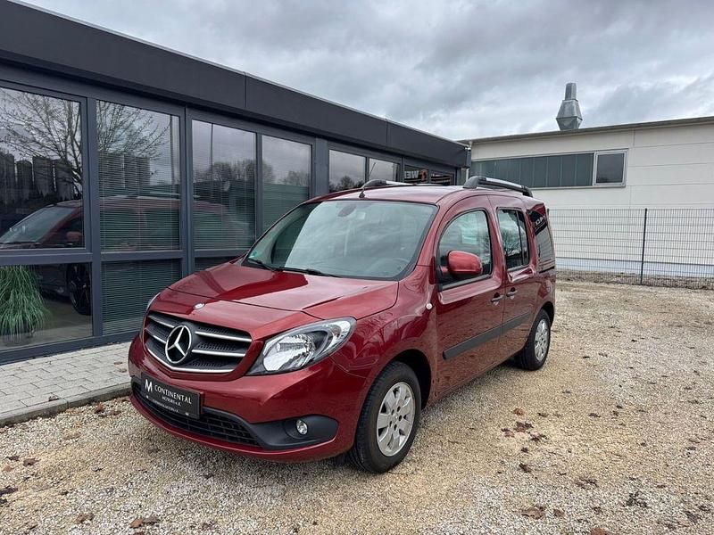 Gebraucht Mercedes Citan 112 114 PS (83 kW) 2018 Rot Kombi