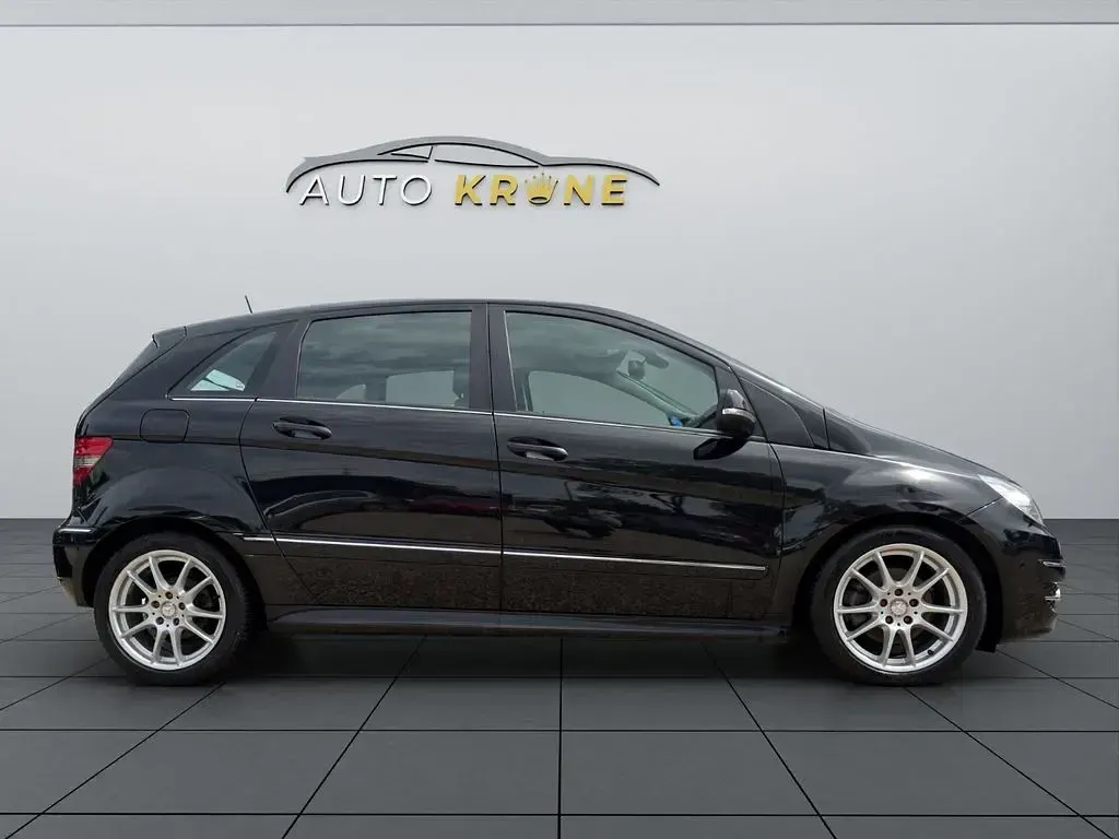 Gebraucht Mercedes B200 Sport 140 PS (102 kW) 2011 Schwarz Van / Kleinbus