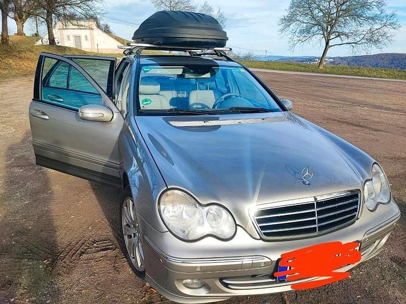 Gebraucht Mercedes C320 224 PS (164 kW) 2005 Grau Kombi