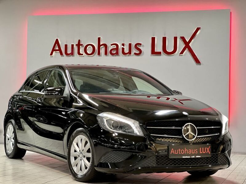 Schwarz Gebraucht 2013 Mercedes A180 Style Limousine | 9.990 € (Fairer Preis) - Bild 1/4