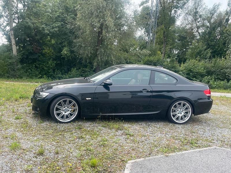 Schwarz Gebraucht 2008 BMW 325 Coupé | 12.500 € - Bild 1/4