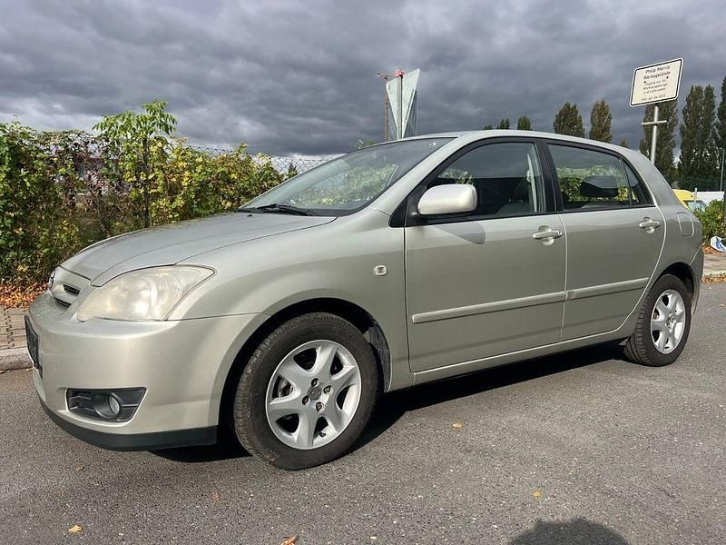 Grau Gebraucht 2006 Toyota Corolla Edition Limousine | 3.499 € (Fairer Preis) - Bild 1/4